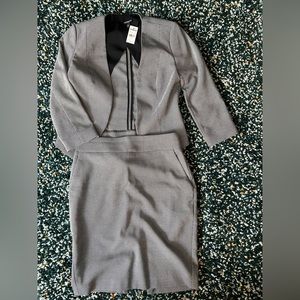 Express skirt suit